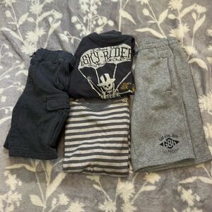 Boys GAP (2)Shorts/ LS Tops bundle - great for school/ anytime Size 8 M boys